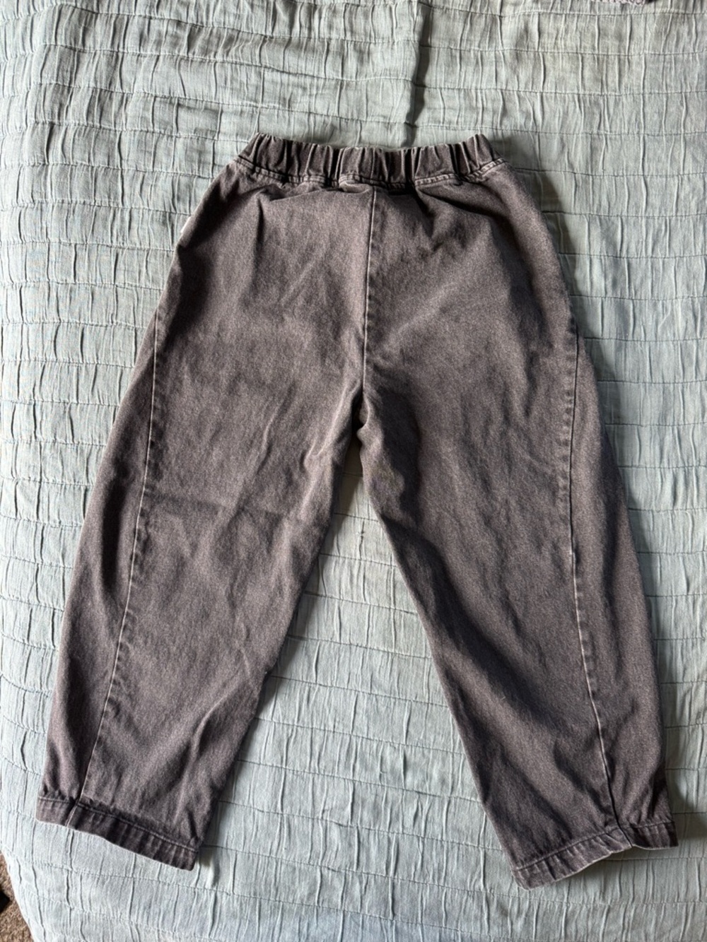 Le Bon Shoppe Arc Pants- Washed Charcoal - Picture 2 of 4